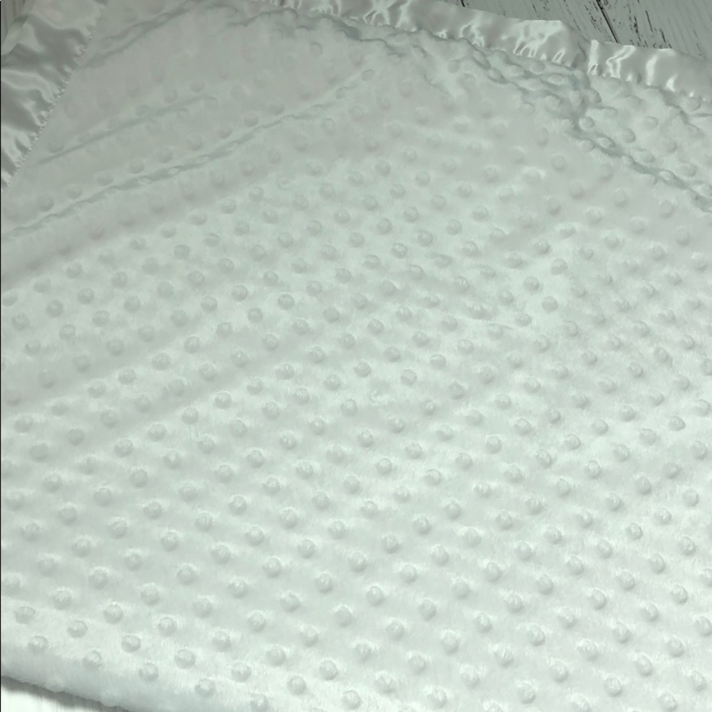 WHITE BABY BLANKET